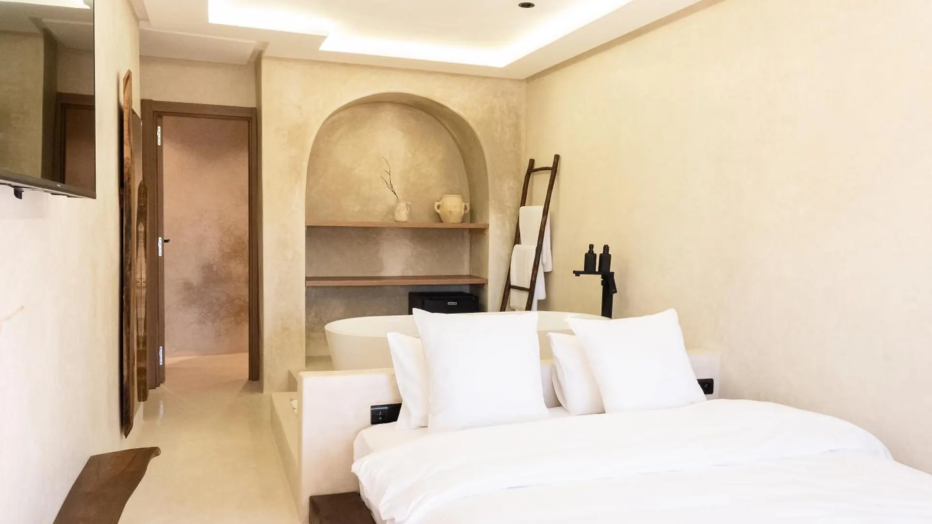 Suite Luxueuse Avec Baignoire Ouverte Marrakesh Morocco